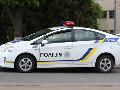 Водійка викликала поліцію, бо авто на дорозі пошкодив сторонній предмет: її оштрафували на 850 грн за «неправдивий виклик»