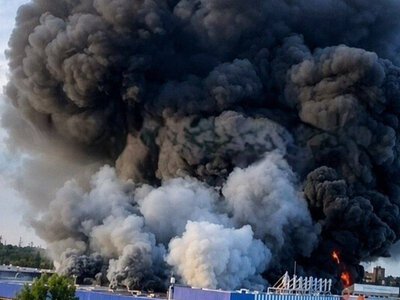  Россияне ударили по торговому центру в Кривом Роге, вспыхнул пожар 