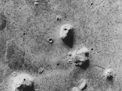 Инопланетяне на Марсе: как одна фотография NASA стала космической сенсацией (фото)