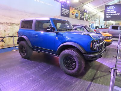 Ford відкликає понад півмільйона позашляховиків через ризик загоряння