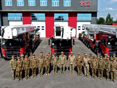  Спасатели Алматы получили технику, способную работать на высоте до 90 метров 
