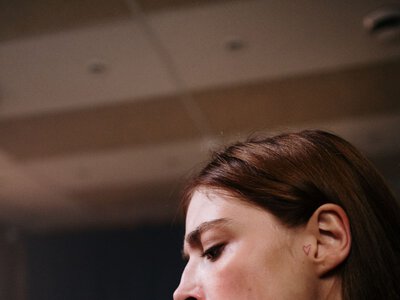 Катерина Бужинська презентувала чуттєвий трек «Заборонене кохання» та анонсувала тур
