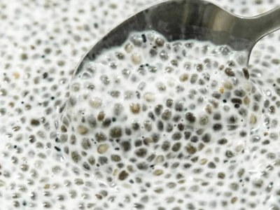 Почему сухие семена чиа могут быть опасны для пищеварения