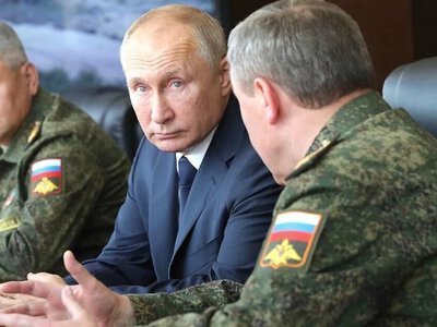 Силовики призвали Кремль ввести жесткие ограничения и военное положение в России - СМИ