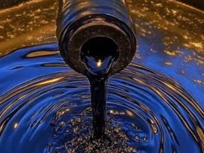 Нефть в мире продолжает потихоньку дешеветь