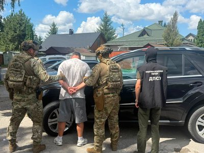 Выезд из Украины за 5 тысяч долларов: на Буковине пограничники задержали нарушителя закона