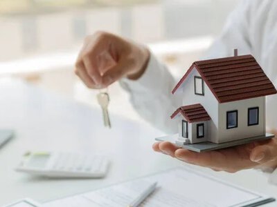 Украинцы массово скупают дома: где спрос вырос на 67% и сколько стоит жилье
