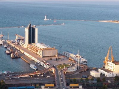 Россия третий раз ударила по гражданскому судну на подходах к порту Одессы