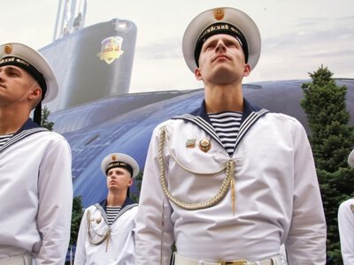 Горящие гавани, потерянный флот и отмененные парады: ВМФ России на пятом году войны