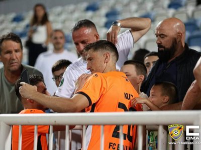 “Neftçi”dən getdi, sarğını qoluna taxdı, Avropada diqqət çəkdi - VİDEO