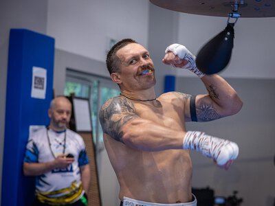 Всего один боксер: чемпион мира назвал единственного боксера в истории, который мог бы победить Усика