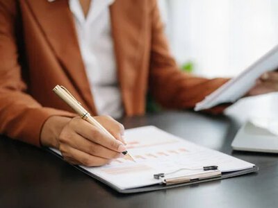 Зарплата, график и бронирование: что мотивирует украинцев менять работу
