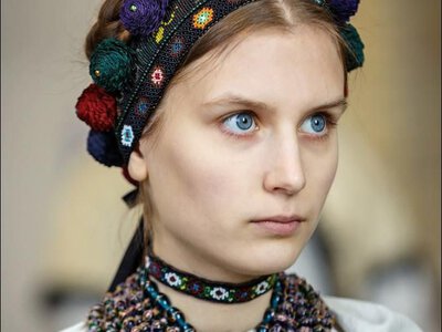 Украинские украшения в современной моде: какие аксессуары снова на пике популярности