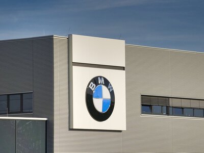 Конкуренция с BYD и Tesla заставила BMW начать масштабные сокращения штата