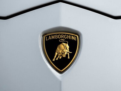 Прибыль Lamborghini в первом полугодии упала из-за пошлин и геополитической нестабильности