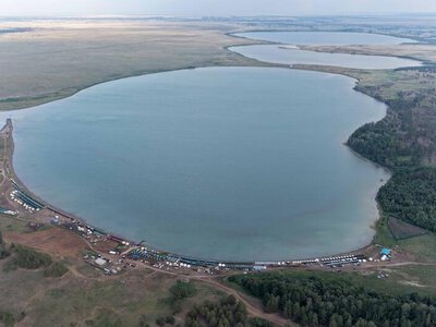 Аким области ознакомился с ходом модернизации побережья озера Шипалы