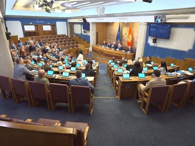 Черногория узаконила менструальный отпуск для женщин
