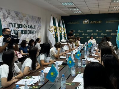  Роль женщин в политике, условия труда и пенсионный возраст: В Астане прошел круглый стол 