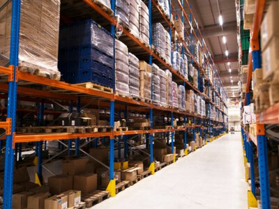 Как рассчитать оптимальную ширину проходов на складе?