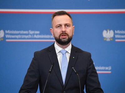 Для вас Россия перестала быть врагом - в Минобороны Польши ответили оппозиции после нарушения воздушного пространства