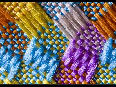 Як зберігати сумки й аксесуари, щоб вони не втрачали форму