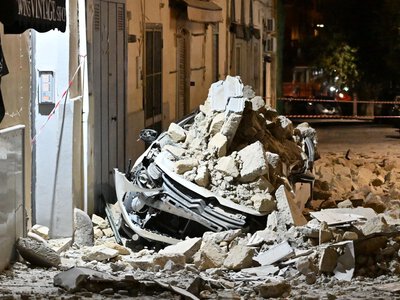 Мощное землетрясение у Неаполя: есть пострадавшие, сейсмологи предупредили о новых толчках (видео)