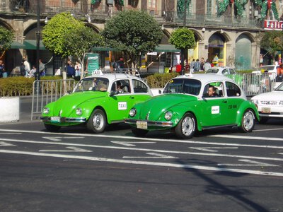 Uber запустив у Варшаві термінали для замовлення поїздок без смартфона