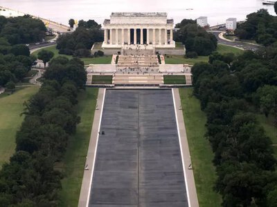В США сняли обвинения в вандализме с олимпийца из-за повреждения Reflecting Pool