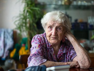 Доплата более 1000 гривен в августе: кто из пенсионеров имеет право на надбавку и почему