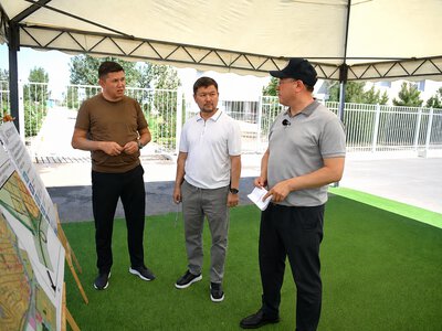 Марат Султангазиев проверил строительство социальных объектов в селе Шелек