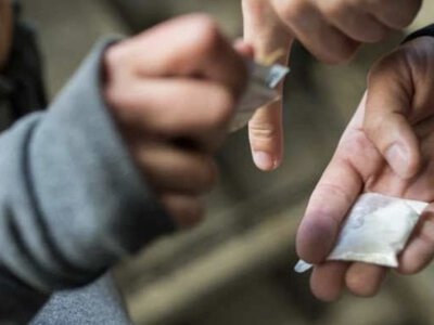  В Алматы задержали школьницу по подозрению в распространении наркотиков 