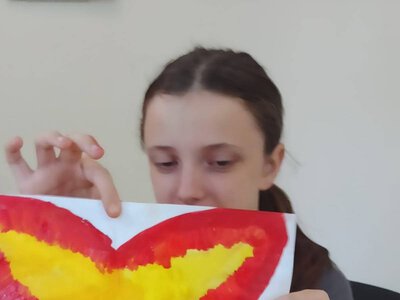 В бібліотецi малювали метеликів дитячих тривoг та вчилися їх вiдпускaти
