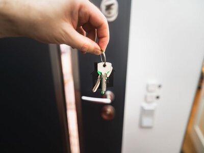 Купили квартиру по еОселе: можно ли зарабатывать на ней, сдавая в аренду