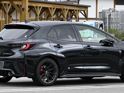 Найдорожча Toyota Corolla в історії коштує $64 360 — і возить лише двох