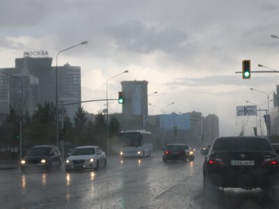  На Казахстан надвигается циклон: где пройдут ливни и спадет жара 