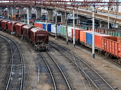УЗ повышает стоимость отдельных услуг для грузов: новые цены будут действовать с сентября