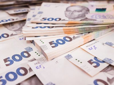 Более 100 тысяч в месяц: в каких госорганах Украины платят самые высокие зарплаты