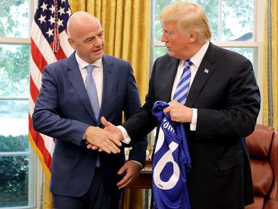 Инфантино просит Трампа о помощи, чтобы сохранить пост президента ФИФА