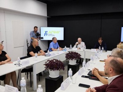Мэр Харькова предложил создать экономические проекты для возвращения людей в прифронтовые города