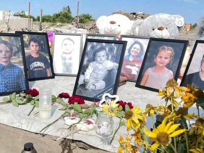 В Днепропетровской области состоялась церемония прощания с семьей Вороновых, убитой россиянами