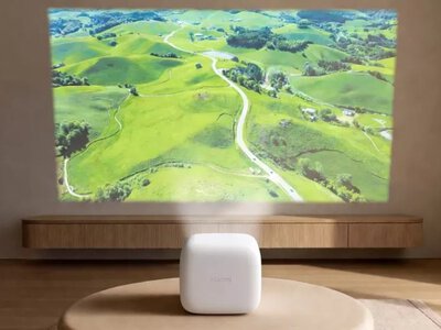 Xiaomi анонсировала Redmi Projector 5: бюджетные проекторы с поворотом на 360° и AI-фокусировкой
