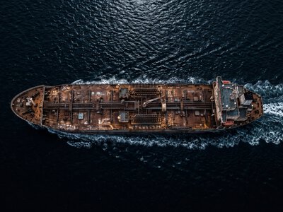 Полторы тысячи судов-фантомов: способно ли комплексное давление парализовать нефтяные доходы Кремля