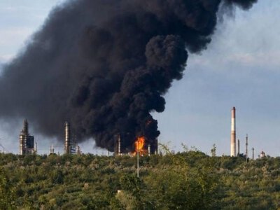 Россия: в Сызрани горит нефтеперерабатывающий завод, СМИ писали об атаке БпЛА