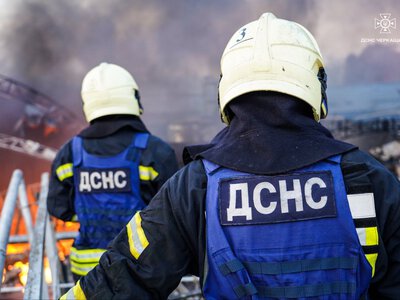 Во Франции украинских спасателей встретили аплодисментами: в ГСЧС показали трогательные кадры (видео)