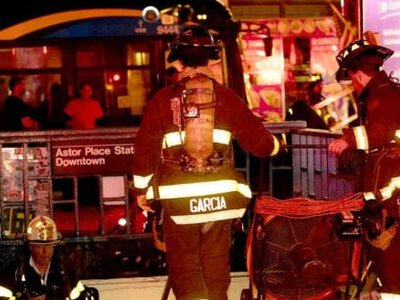  Пожар на исторической станции метро в Нью-Йорке: пострадали 14 человек 