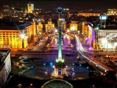 В Киеве из-под завалов достали двух пострадавших, после попадания произошла утечка аммиака