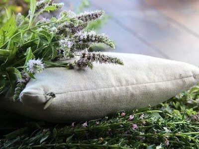 Изготовление матрасов и подушек из крапивы
