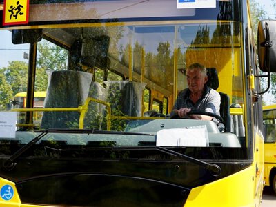 Три общины Черниговщины получили новые инклюзивные автобусы к учебному году (ФОТО)
