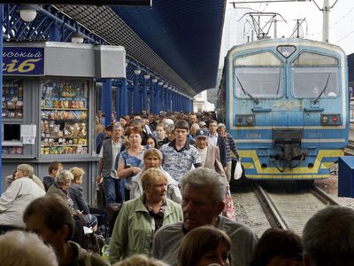 Пенсионерам придется платить за транспорт в августе: кто лишится льготы