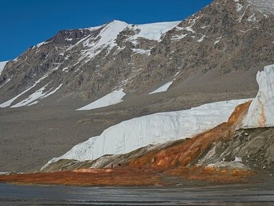 Ловушка длиной в миллионы лет: что на самом деле скрывает Кровавый водопад в Антарктиде